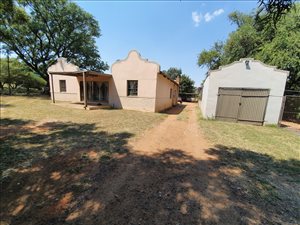 1820 m² Farm in Hartbeespoort Dam