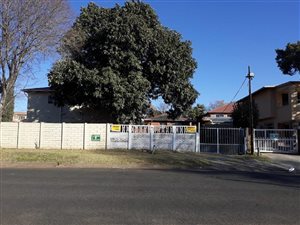 3 Bed House in Crown Gardens