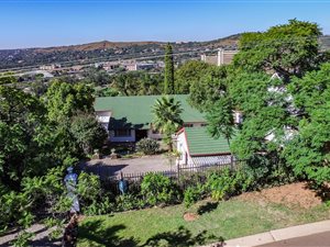4 Bedroom House in Lukasrand