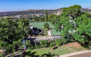 4 Bedroom House in Lukasrand