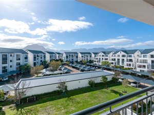 2 Bed Apartment in De Velde
