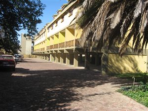 3 Bed House in Bult West