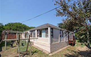 8 Bedroom House in East Bank