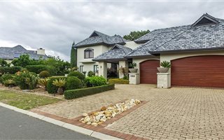 4 Bedroom House in Pearl Valley