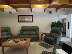 4 Bed House in Daggafontein