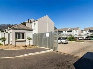 2 Bed Apartment in Paarl