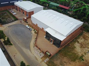 2233 m² Industrial space in Ormonde