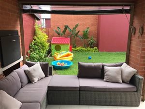 3 Bed Duplex in Maroeladal