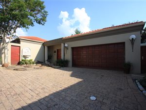 4 Bedroom House in Fourways Gardens