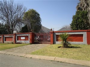 3 Bedroom House in Sherwood Gardens