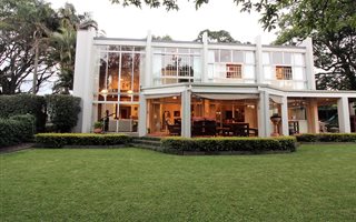 4 Bedroom House in Wembley