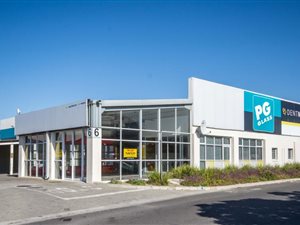 147 m² Commercial space in Somerset West Central