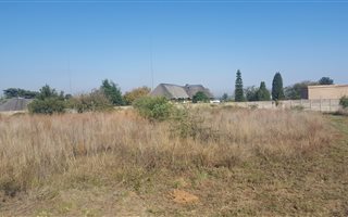 8565 m² Land available in Kyalami AH