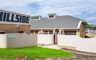 3 Bedroom Duplex in Beacon Bay