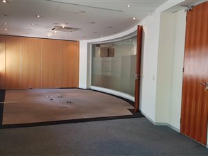 408 m² Commercial space in Illovo