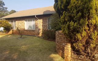 3 Bedroom House in Aerorand