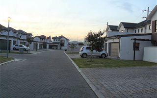 3 Bedroom Townhouse in Buh Rein Estate