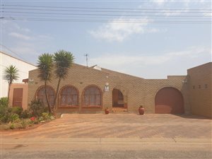 5 Bed House in Lenasia