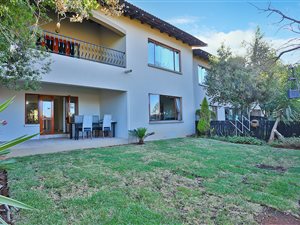 3 Bed Flat in Weltevreden Park