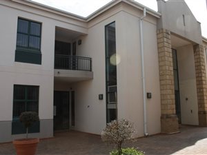 300 m² Office Space in Broadacres