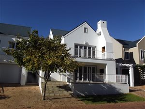 3 Bed House in Capolavoro Estate