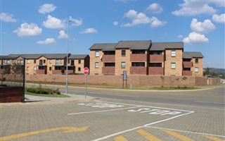 2 Bedroom Apartment in Alan Manor