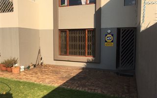 3 Bedroom Townhouse in Dowerglen