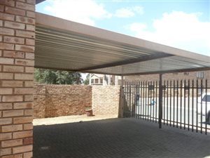 3 Bedroom Cluster in Krugersdorp Central