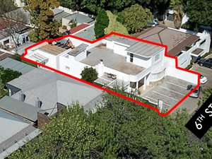 341 m² Office Space in Parkhurst