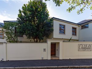 3 Bed Townhouse in Claremont