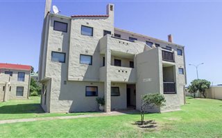 1 Bedroom Apartment in Greenways Golf Estate