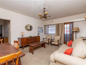 3 Bed Apartment in Three Anchor Bay