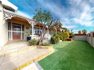5 Bed House in Milnerton Ridge