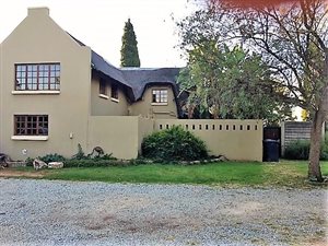 4 Bed House in Kyalami AH