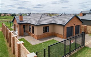 3 Bedroom House in Kaalfontein