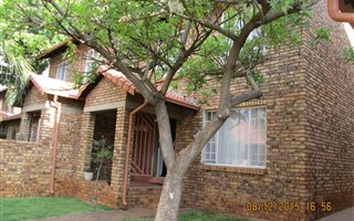 2 Bedroom Duplex in Magalieskruin