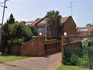 3 Bed Townhouse in Pollak Park