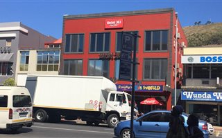 1305 m² Commercial space in Sea Point