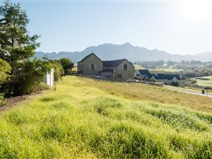 1115 m² Land available in Kingswood Golf Estate