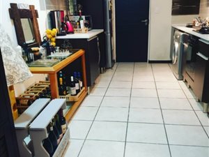 2 Bed Flat in Greenstone Gate