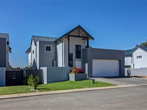 4 Bed Cluster in Broadacres