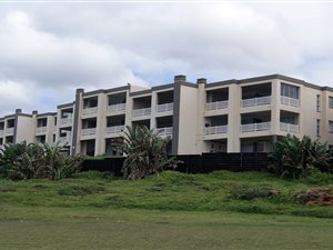 3 Bedroom Apartment in Uvongo