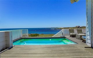 6 Bedroom House in Britannia Bay