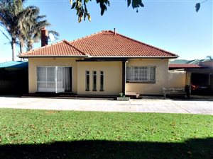 3 Bed House in Monument