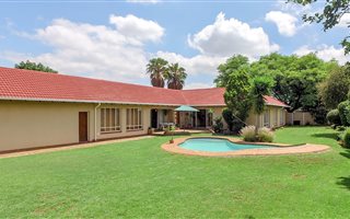 3 Bedroom House in Van Riebeeck Park