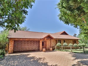 3 Bed House in White River Country Estate