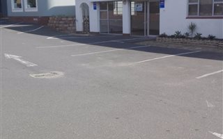60 m² Office Space in Amanzimtoti