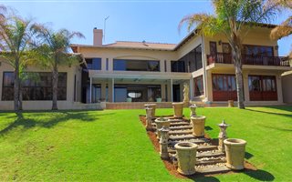 4 Bedroom House in Sable Hills Waterfront Estate