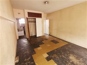 Studio Apartment in Joubert Park