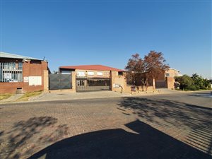 988 m² Commercial space in Northlands Business Park
